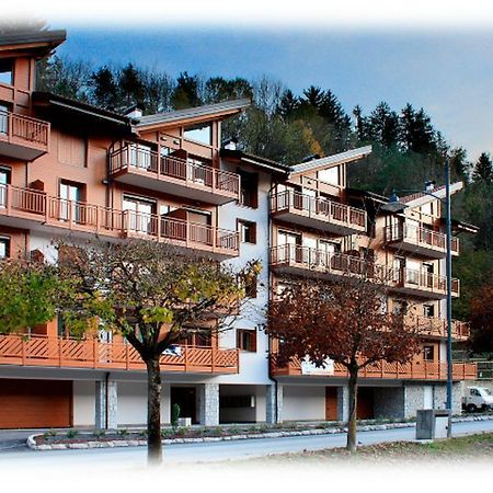 Residenza Finestra Sul Parco Apartamento Comano Terme Exterior foto