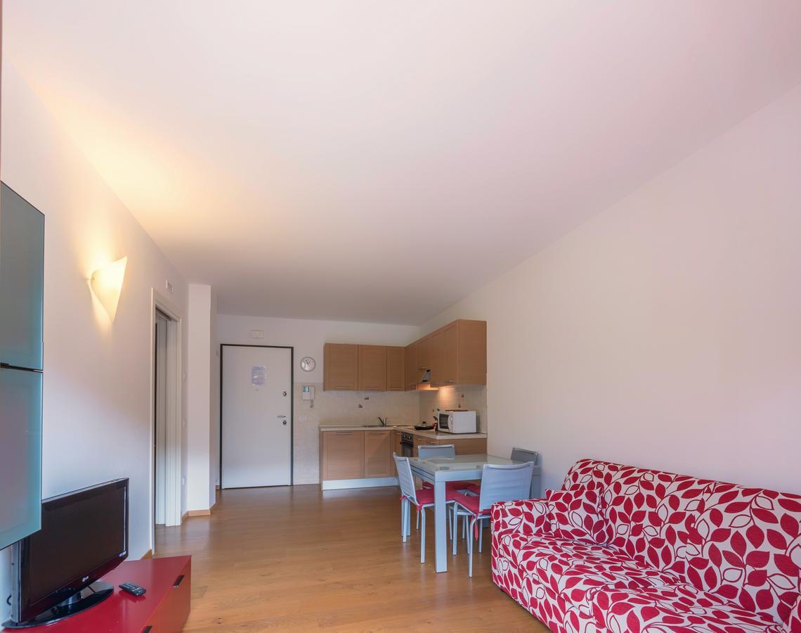 Residenza Finestra Sul Parco Apartamento Comano Terme Exterior foto